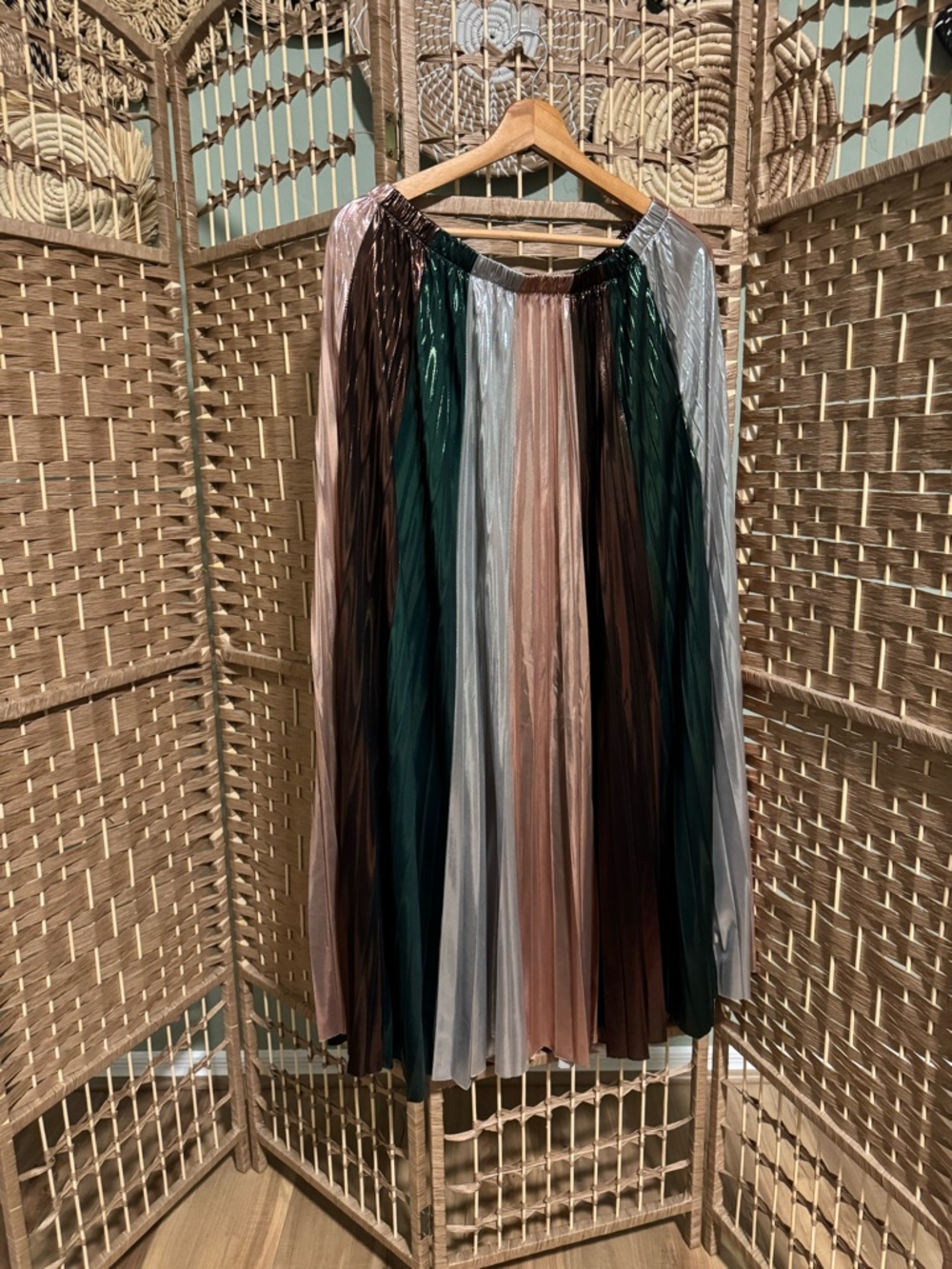 LALA Pleated Multi-Color Midi Skirt - Green, Brown & Silver
